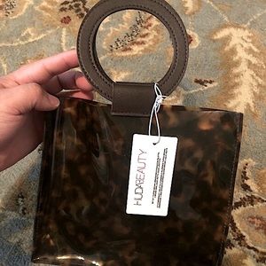 𝐍𝐄𝐖 Huda Beauty Tortoise Tote Bag
